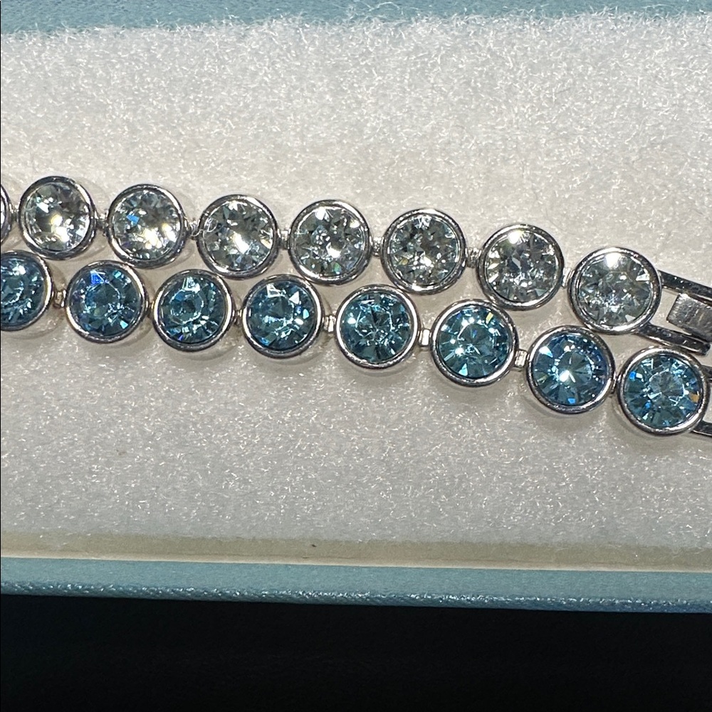 Touchstone Crystal blue/green Ice Bracelet - Picture 4 of 7
